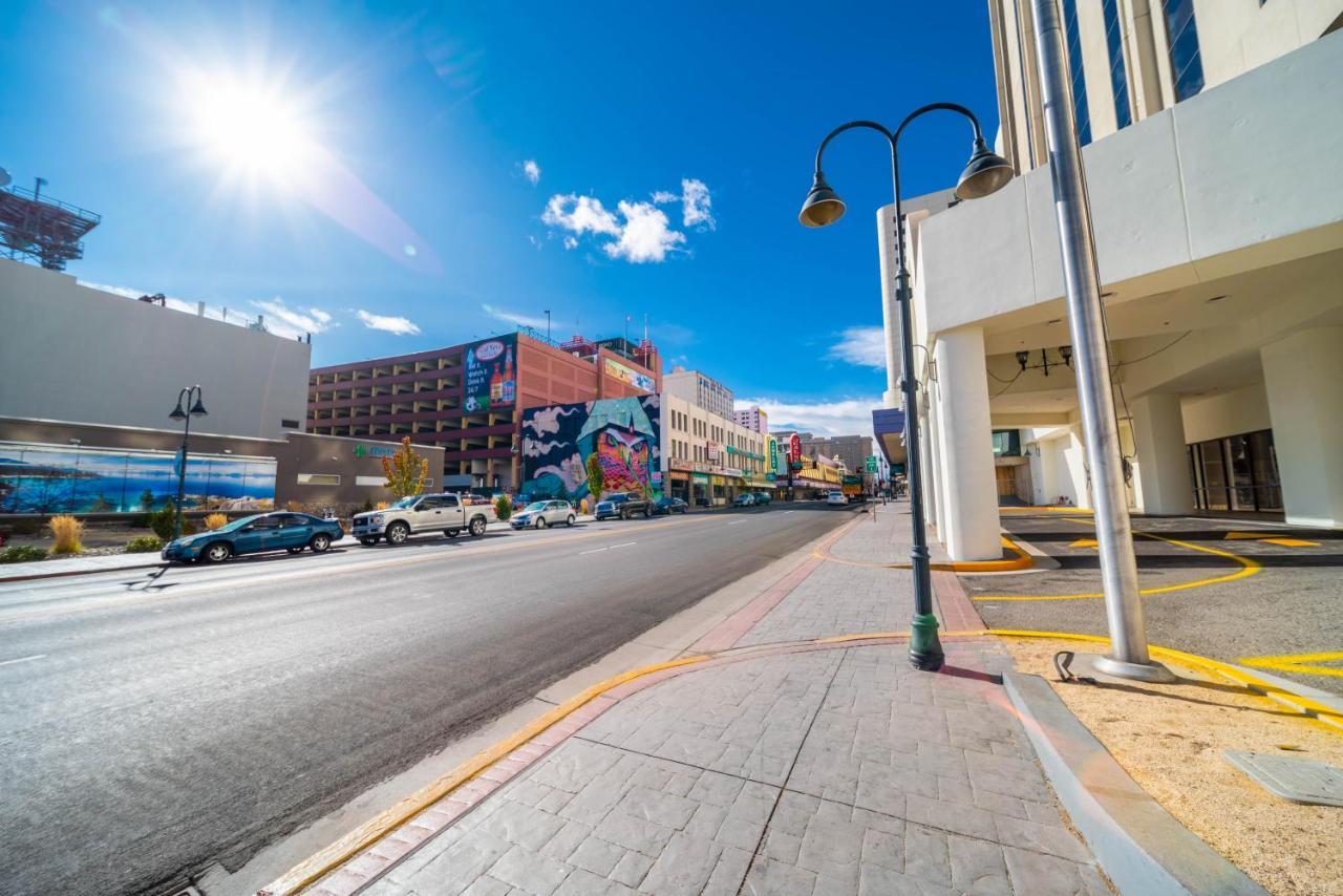 Reno Suites エクステリア 写真